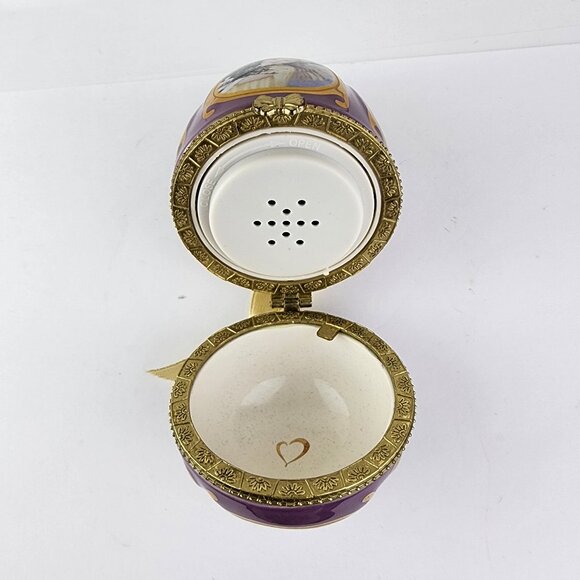 Mr Christmas Lavender Porcelain Egg Music Box Ornament Hanging - Picture 7 of 8